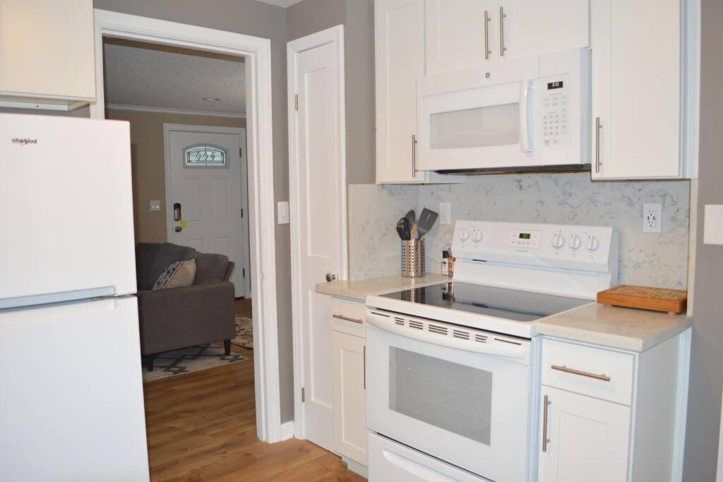 Cozy Crown Hill Carkeek Cottage W/3 Beds, Full Kitchen & Backyard In North Seattle Exterior photo